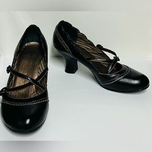 Adorable Vintage Victorian Style Bobbi Blu Leather Mary Jane Shoes